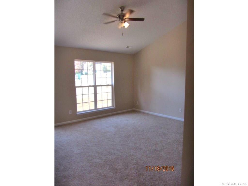 5051 Elizabeth Road Charlotte, NC 28269 - Photo 3 of 16