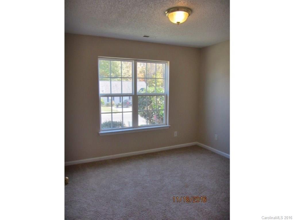 5051 Elizabeth Road Charlotte, NC 28269 - Photo 6 of 16