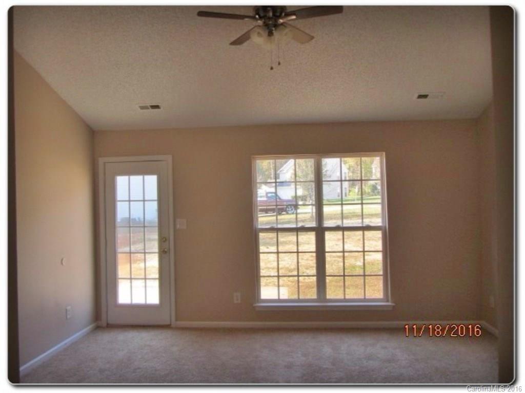 5051 Elizabeth Road Charlotte, NC 28269 - Photo 9 of 16