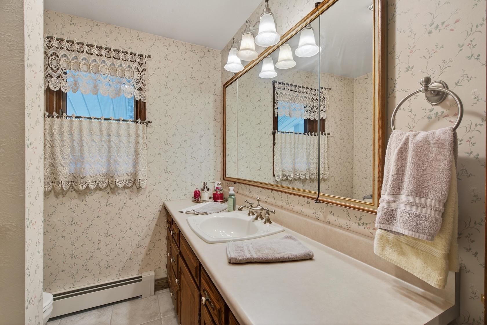 872 Winding Trail Oneida, WI 54155 - Photo 25 of 61