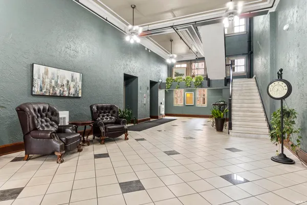 $159,900 | 112 West Washington Boulevard, Unit 328, Fort Wayne, IN 46802