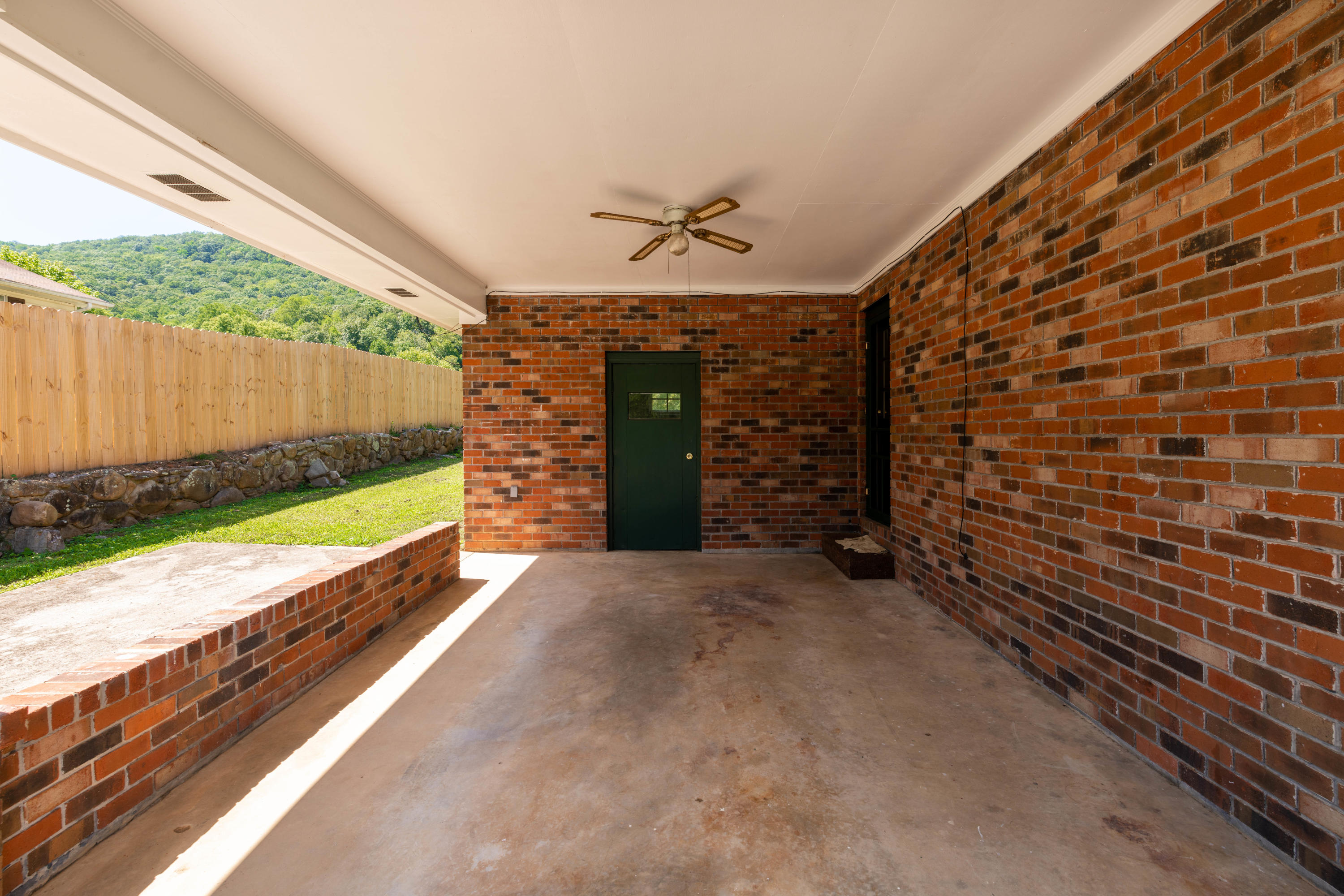 340 Pine Street Spring City, TN 37381 - Photo 26 of 37 D85_8461