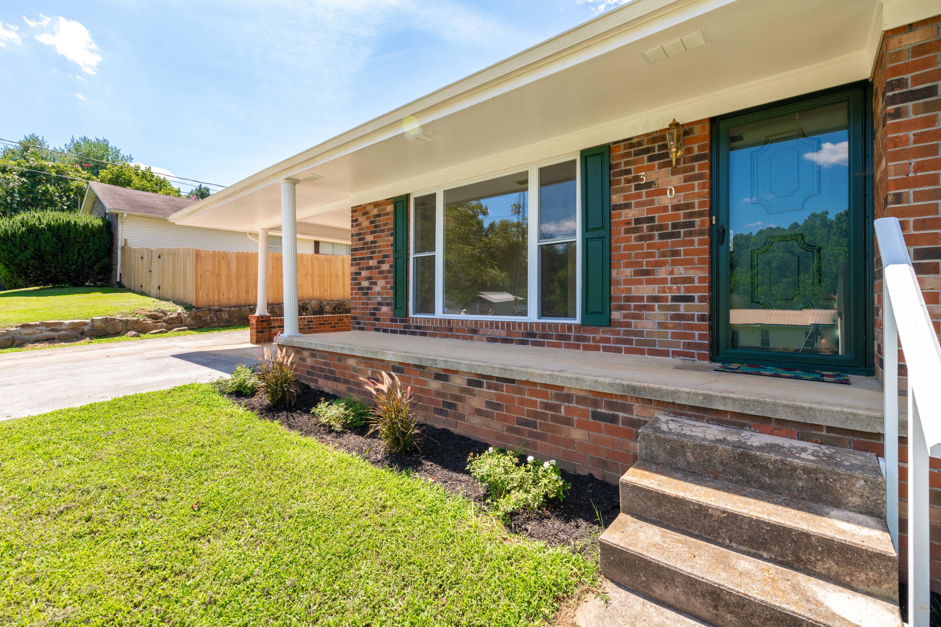 340 Pine Street Spring City, TN 37381 - Photo 28 of 37 D85_8458