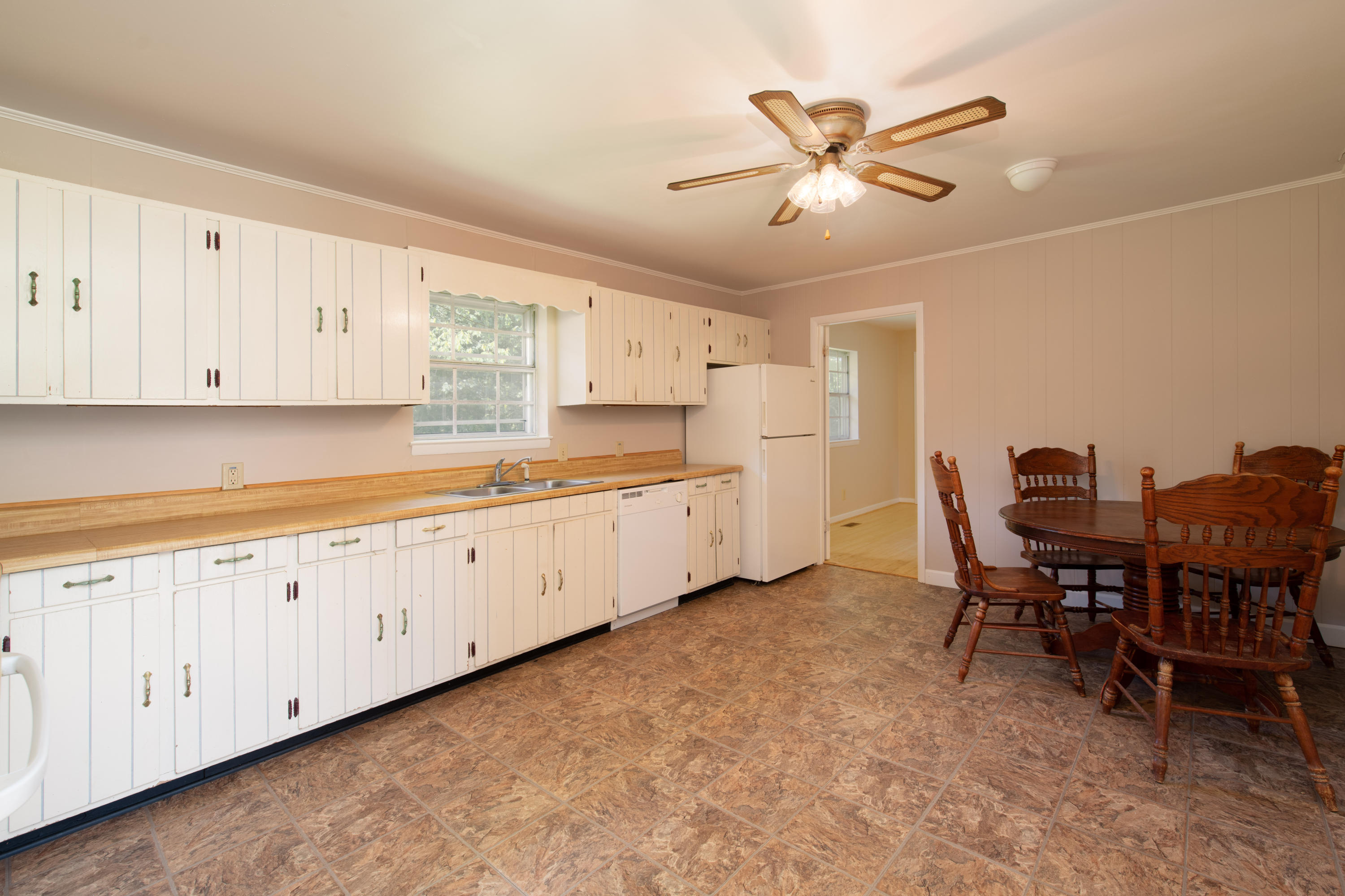 340 Pine Street Spring City, TN 37381 - Photo 8 of 37 D85_8419-Edit