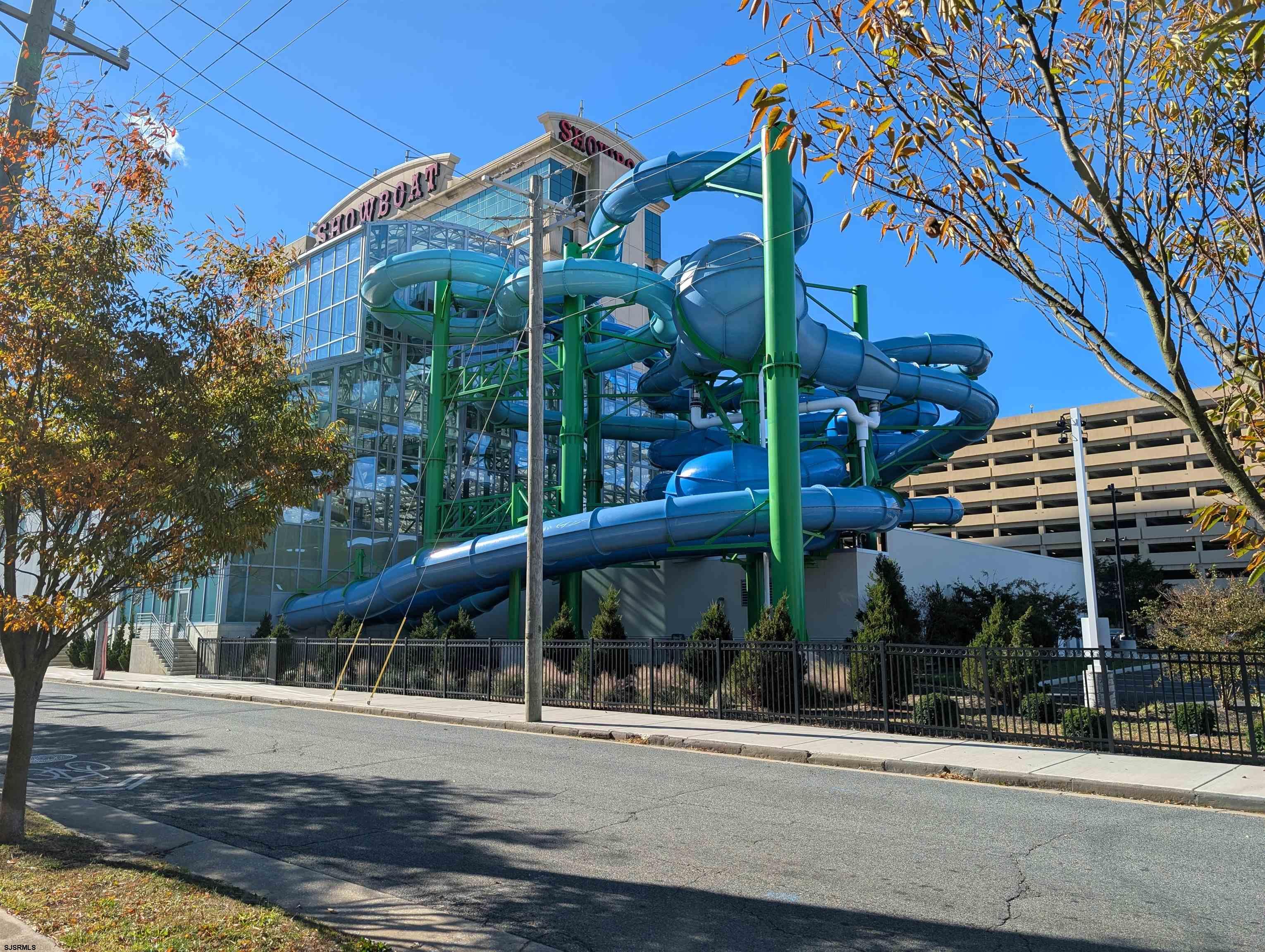 600 Pacific Avenue, Unit D102 Atlantic City, NJ 08401 - Photo 35 of 35 front view of a building with a street