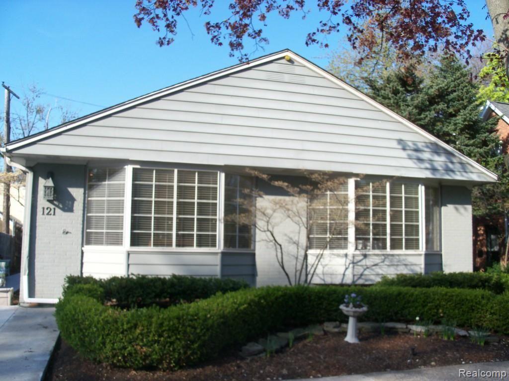 121 Mapleton Road Grosse Pointe, MI 48236 - Photo 25 of 33 813.jpg