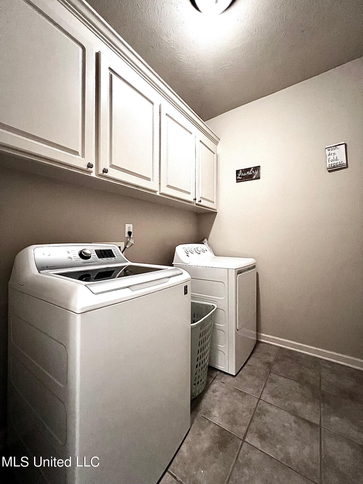 639 Westhill Road Brandon, MS 39042 - Photo 15 of 42 Laundry 1
