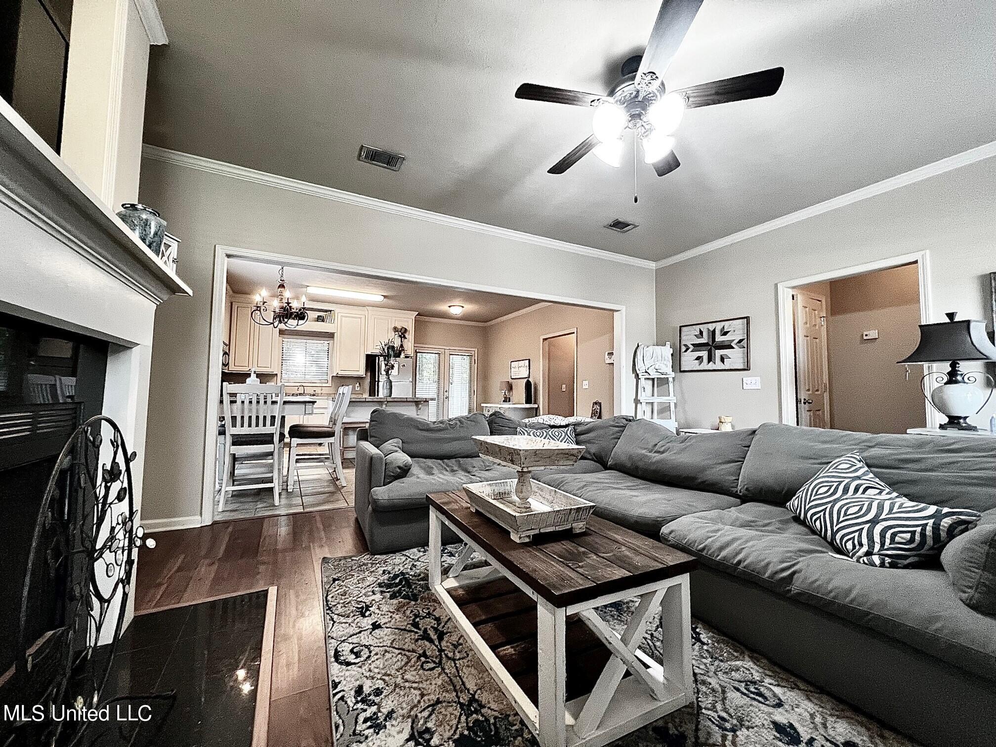 639 Westhill Road Brandon, MS 39042 - Photo 4 of 42 Living 4