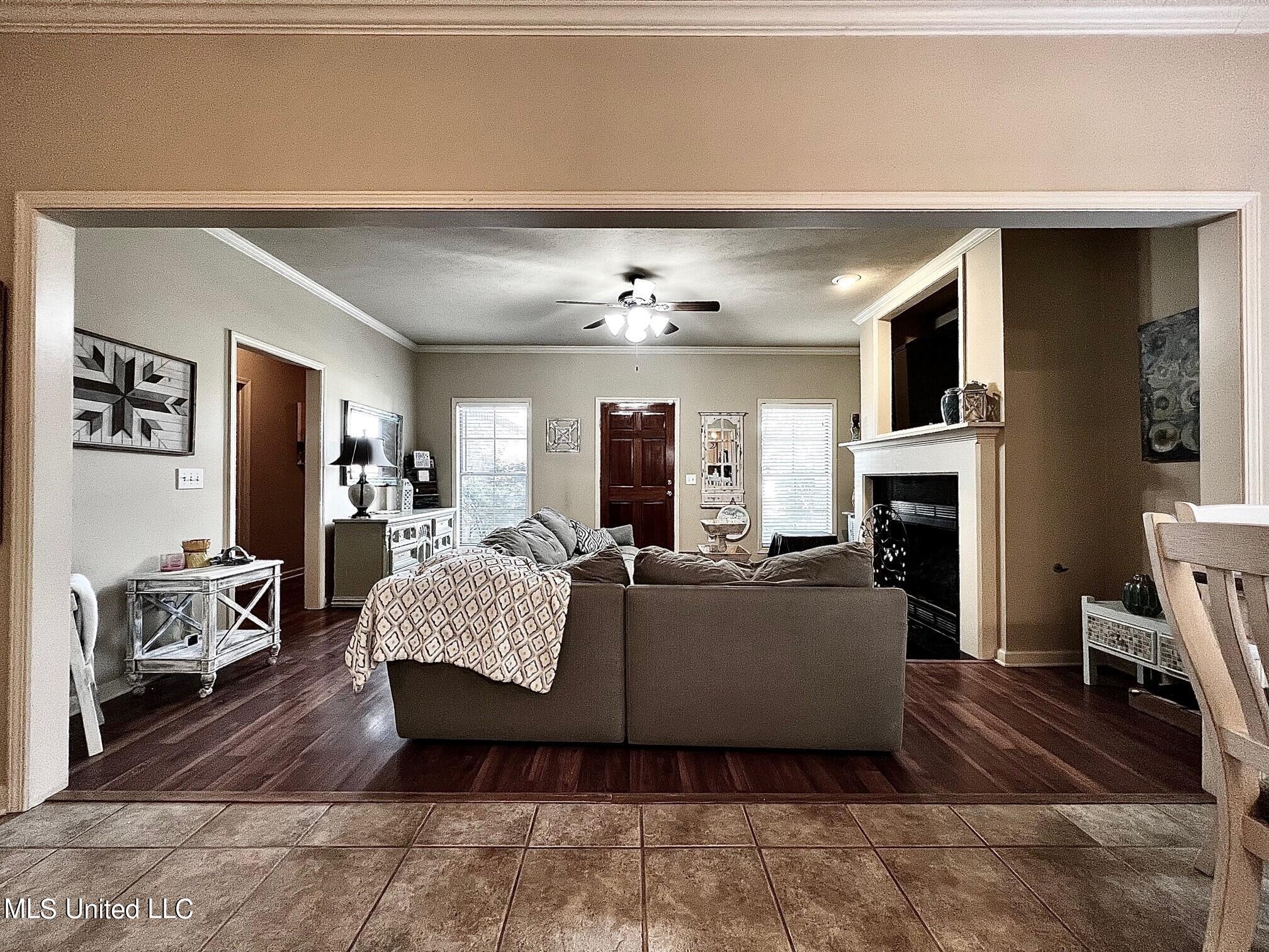 639 Westhill Road Brandon, MS 39042 - Photo 7 of 42 Living