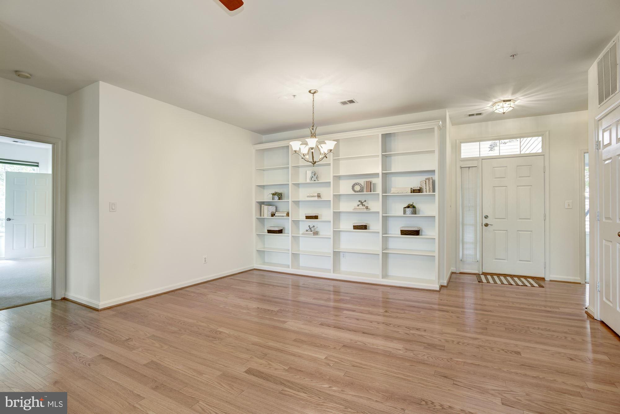 1307 Windleaf Drive, Unit 133 Reston, VA 20194 - Photo 6 of 26 Custom Built-In