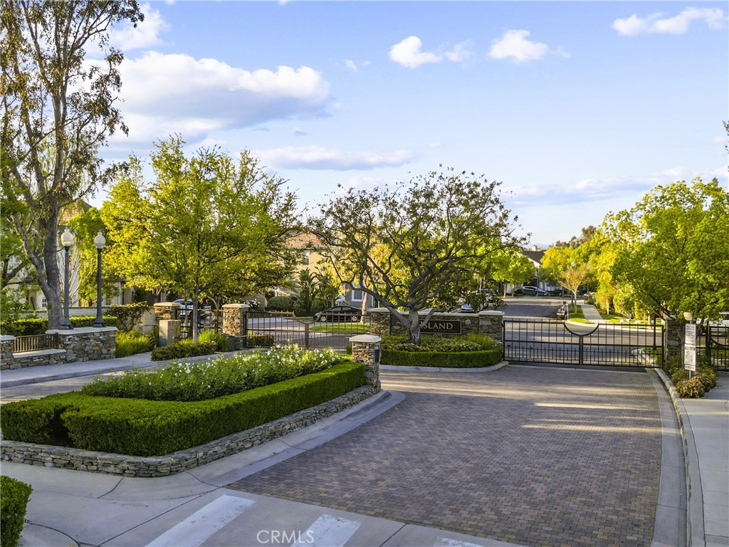 23912 Lakeside Road Valencia, CA 91355 - Photo 3 of 75