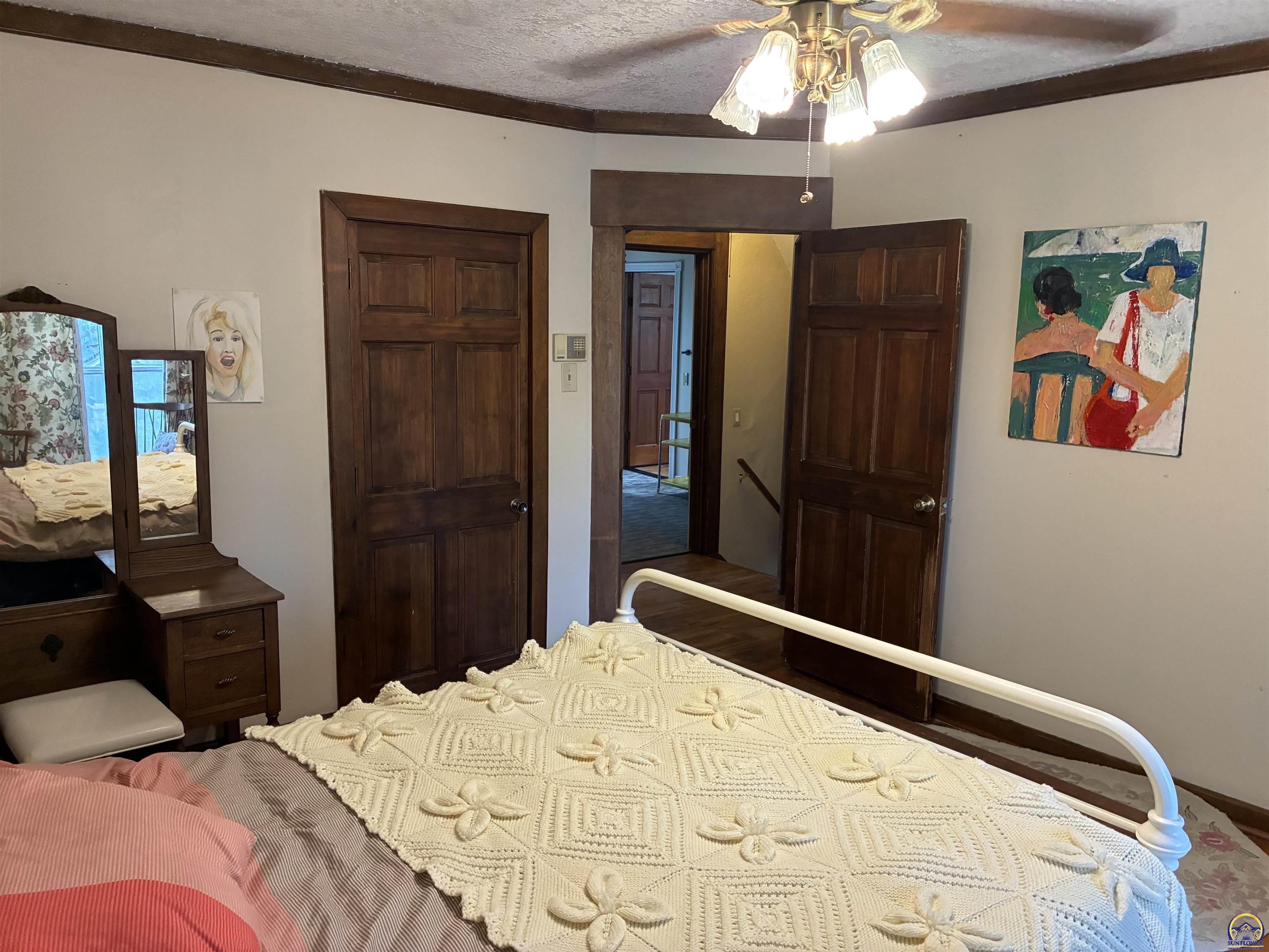 1279 Southwest MacVicar Avenue Topeka, KS 66604 - Photo 26 of 34
