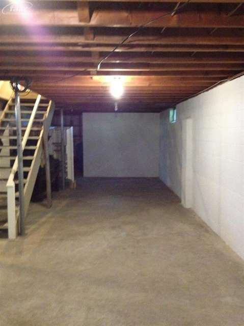8432 Calkins Road Flint, MI 48532 - Photo 30 of 38 20403068-29.JPG