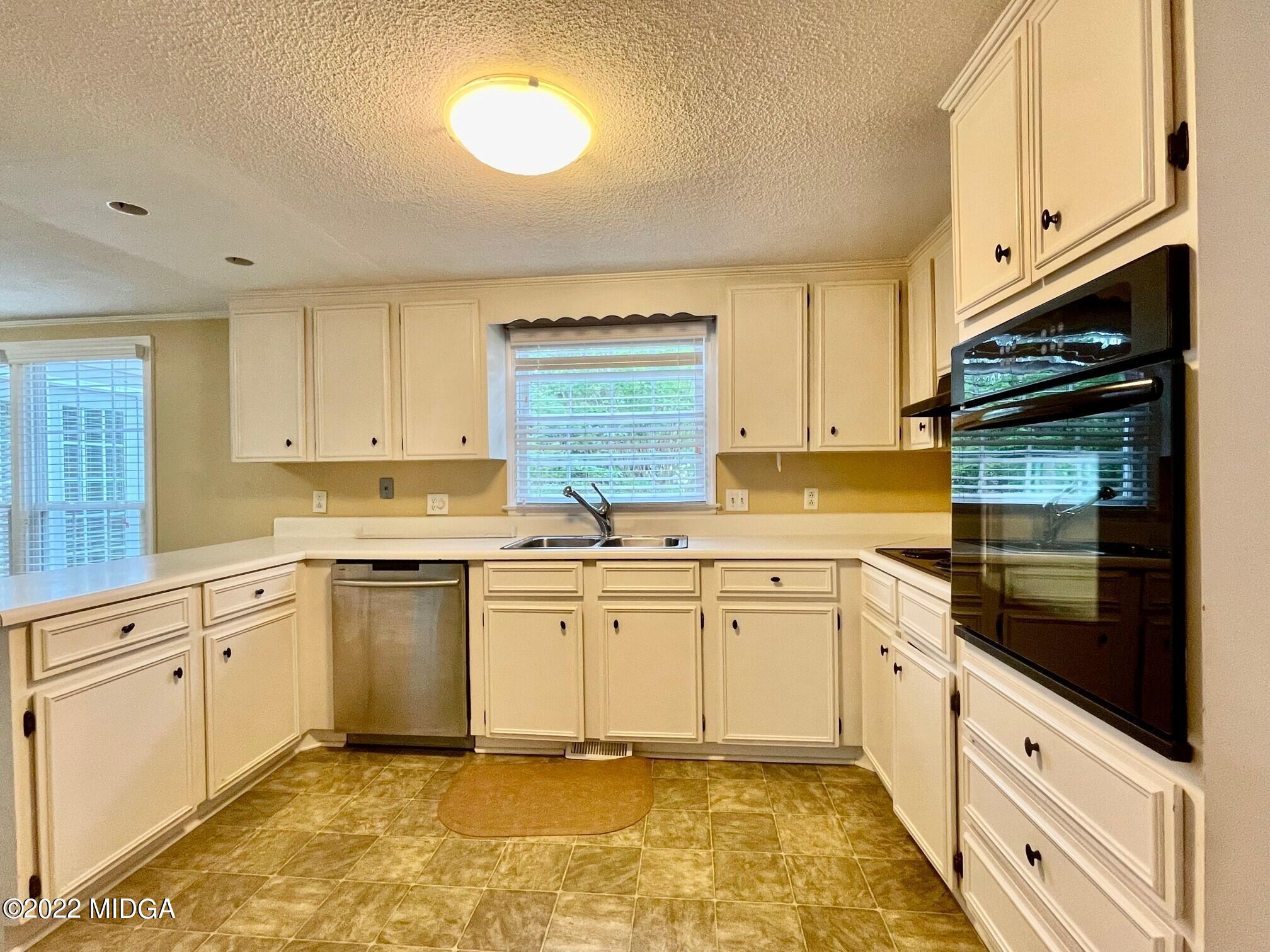 1619 Wesleyan-Bowman Road Macon, GA 31210 - Photo 3 of 23 2