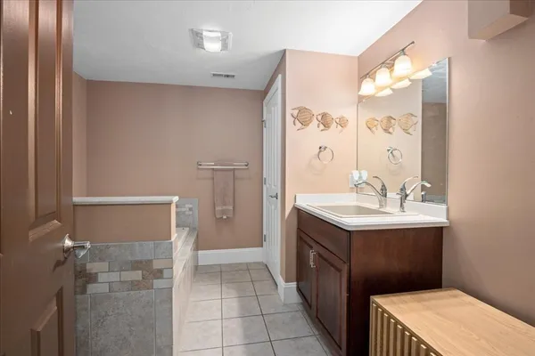 $769,000 | 7 Primmett Lane, Unit 7, Worcester, MA 01609