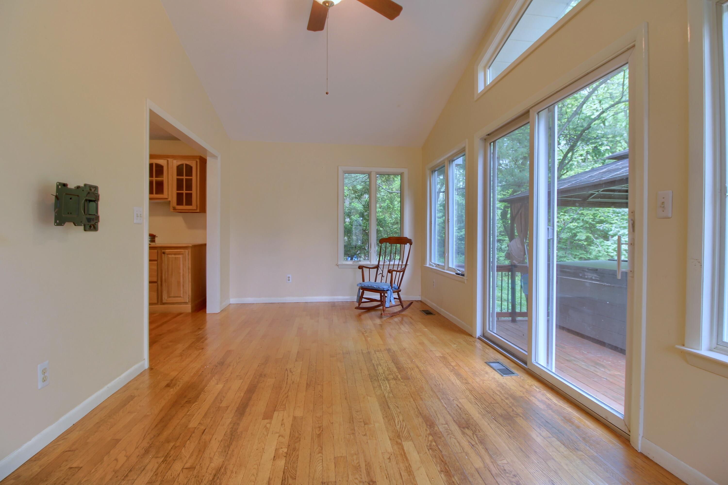 39 Judd Road Milan, MI 48160 - Photo 14 of 32 Sun-Room-2nd-View