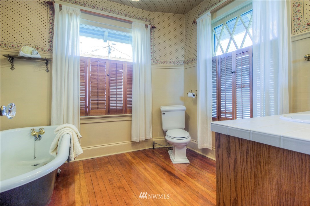 2507 Rucker Avenue Everett, WA 98201 - Photo 16 of 25