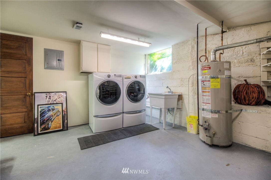 2507 Rucker Avenue Everett, WA 98201 - Photo 21 of 25