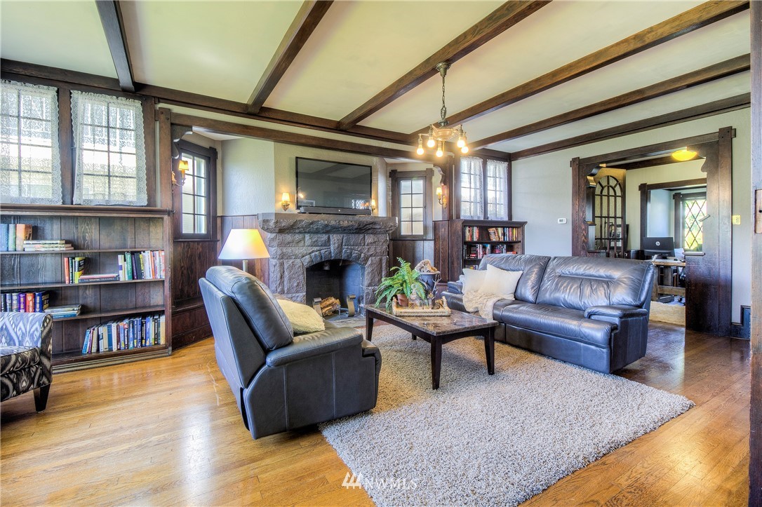 2507 Rucker Avenue Everett, WA 98201 - Photo 5 of 25