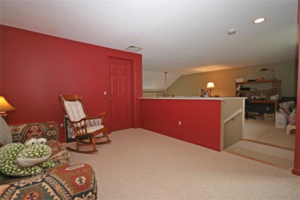 22 Pickwick Way, Unit 22 Wayland, MA 01778 - Photo 23 of 30 Gallery Image 23