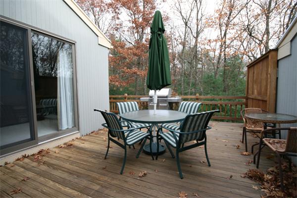 22 Pickwick Way, Unit 22 Wayland, MA 01778 - Photo 26 of 30 Gallery Image 26