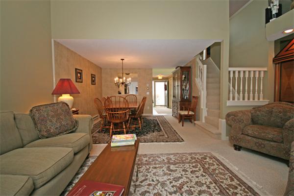 22 Pickwick Way, Unit 22 Wayland, MA 01778 - Photo 5 of 30 Gallery Image 5