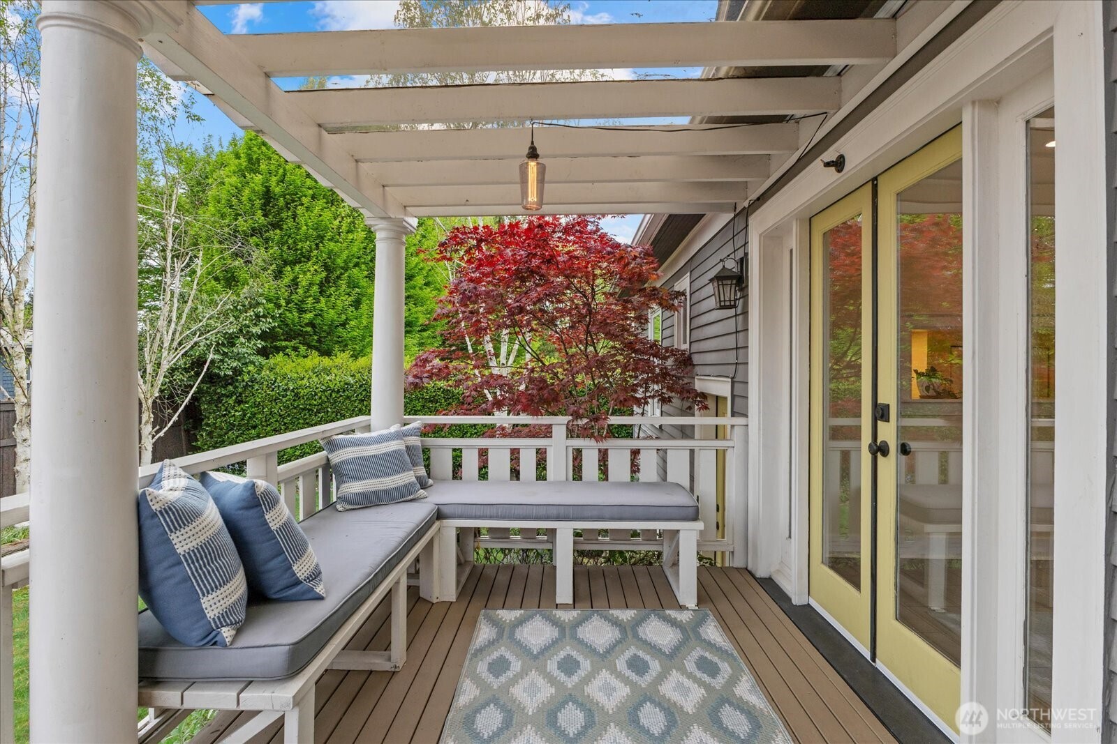 2407 11th Avenue East Seattle, WA 98102 - Photo 16 of 39