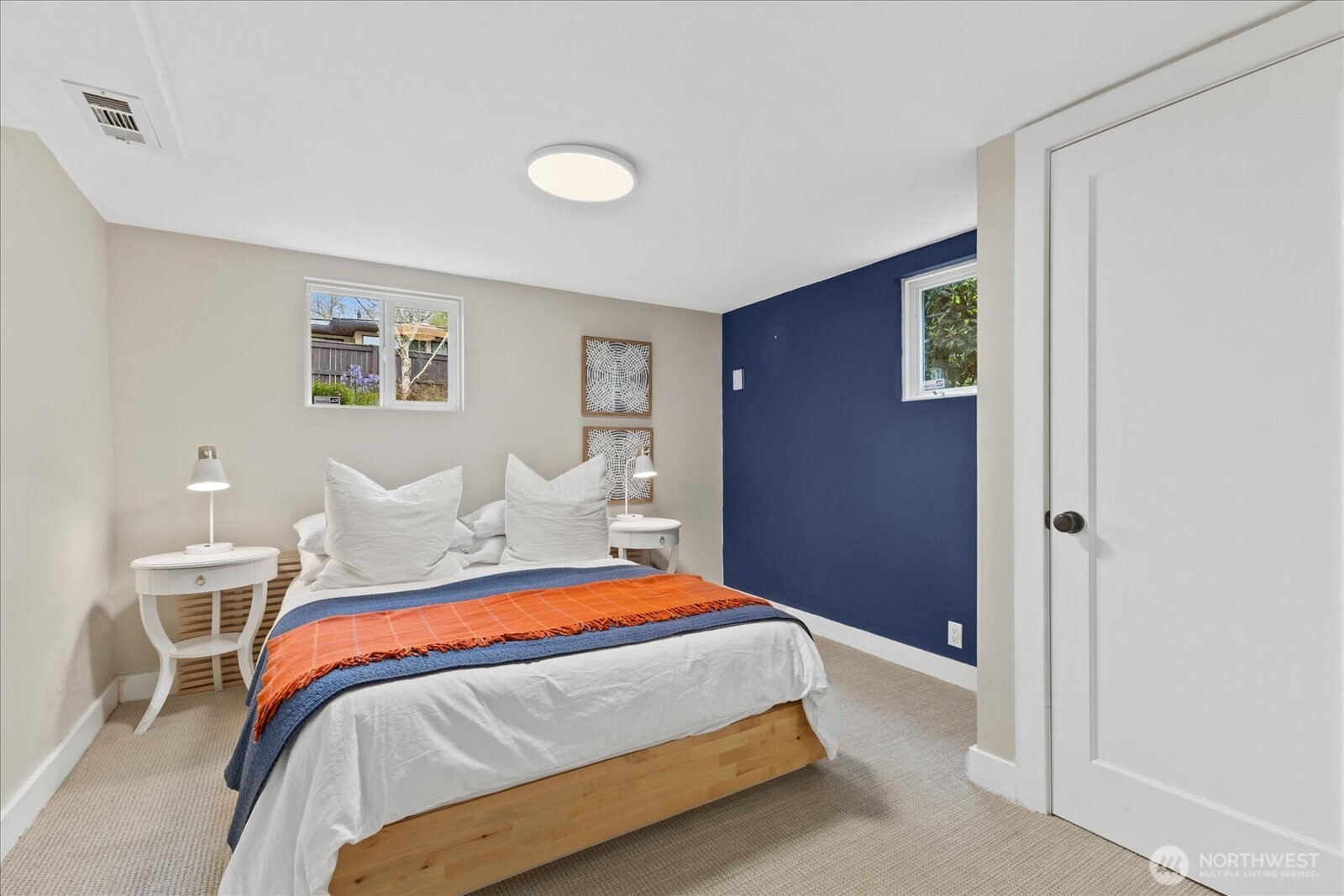 2407 11th Avenue East Seattle, WA 98102 - Photo 29 of 39