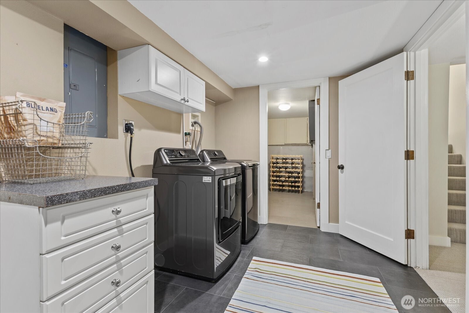 2407 11th Avenue East Seattle, WA 98102 - Photo 33 of 39