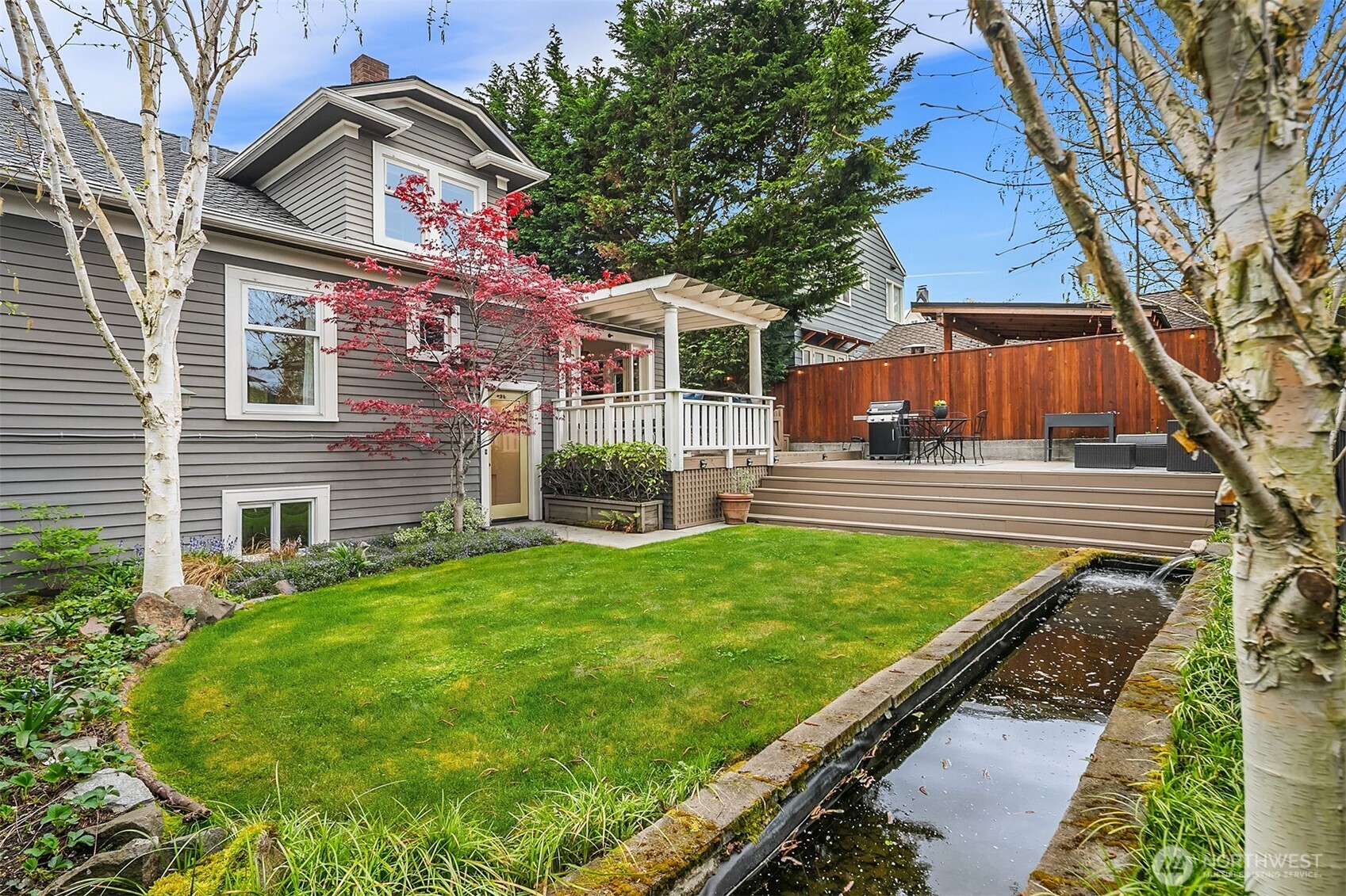 2407 11th Avenue East Seattle, WA 98102 - Photo 34 of 39