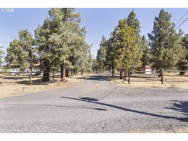 $599,999 | 17500 Forked Horn Road, Sisters, OR 97759