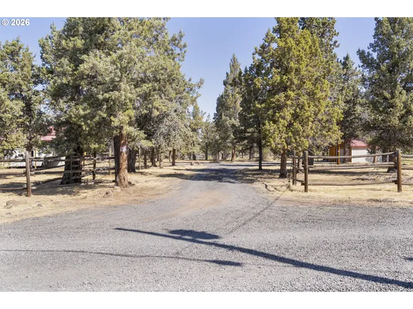 $599,999 | 17500 Forked Horn Road, Sisters, OR 97759