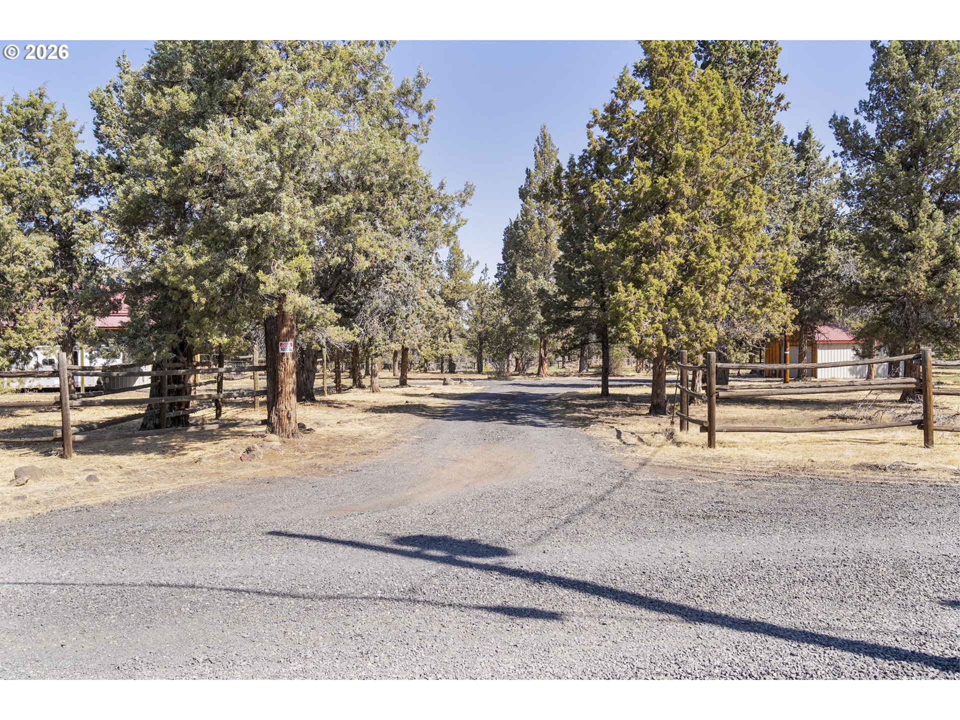 17500 Forked Horn Road Sisters, OR 97759 - Photo 5 of 31