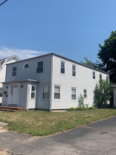 91 Sterling Street Pawtucket, RI 02860 - Photo 2 of 34