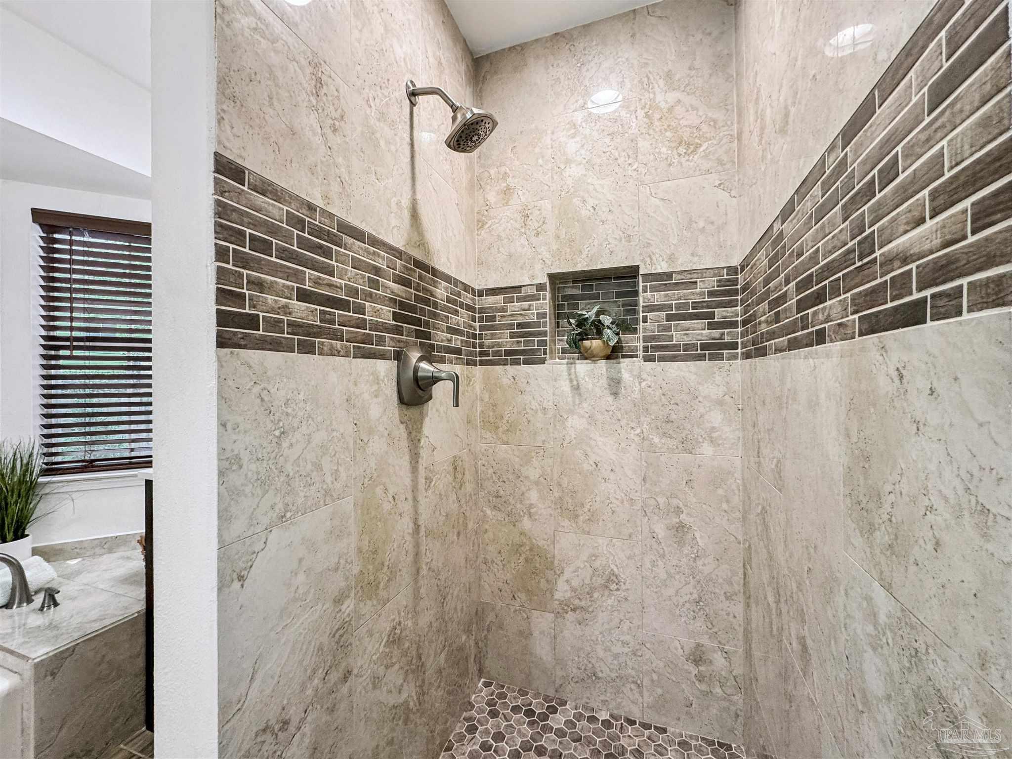 10045 Foxrun Road Pensacola, FL 32514 - Photo 23 of 36 Gallery Image 23