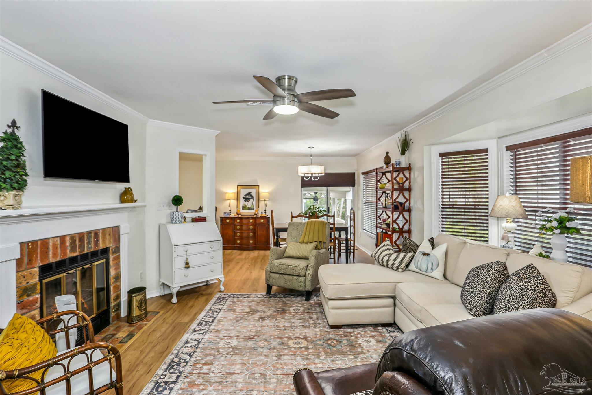 10045 Foxrun Road Pensacola, FL 32514 - Photo 5 of 36 Gallery Image 5