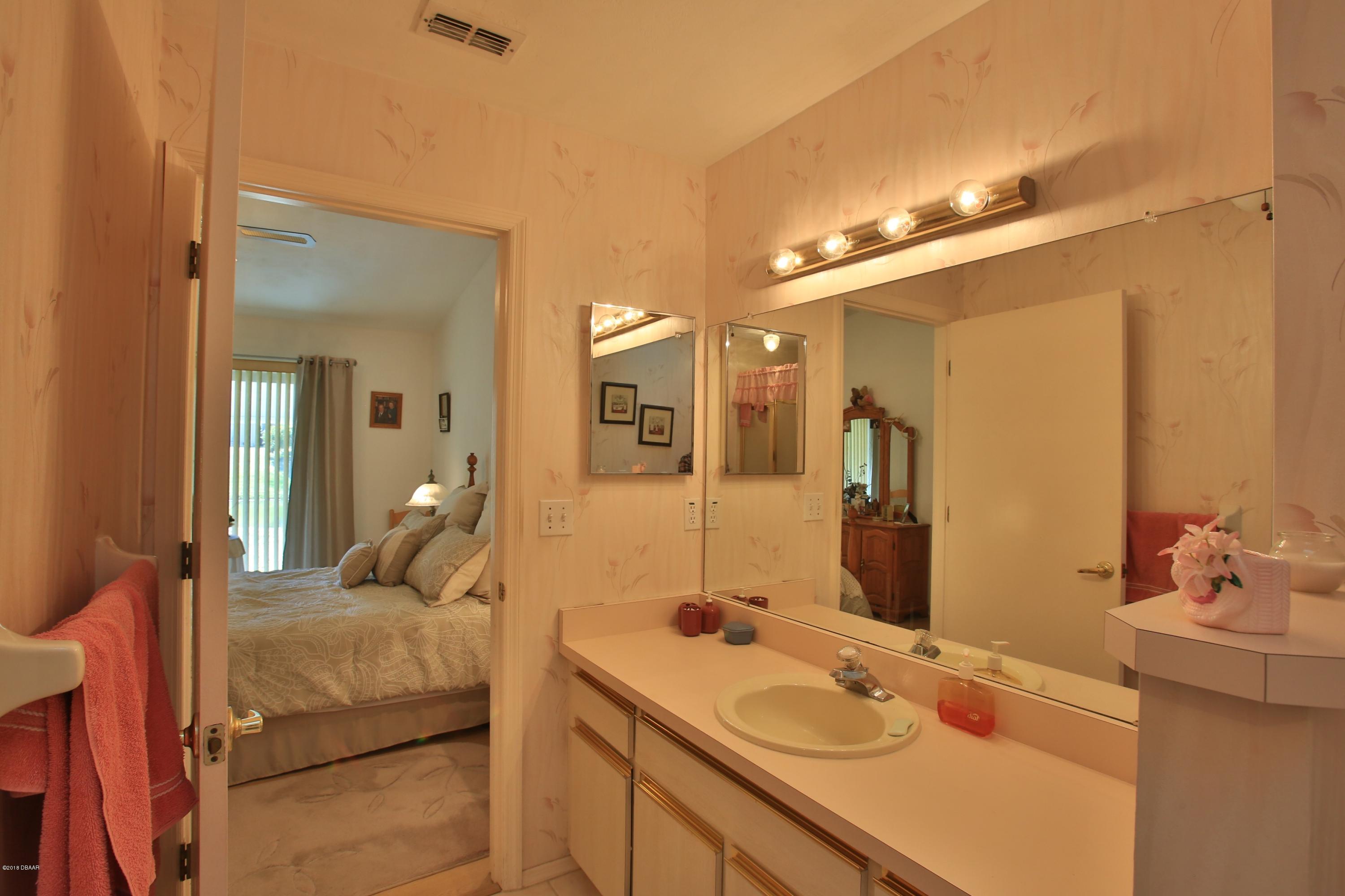 986 Deer Springs Road Port Orange, FL 32129 - Photo 16 of 26 Master Bathroom