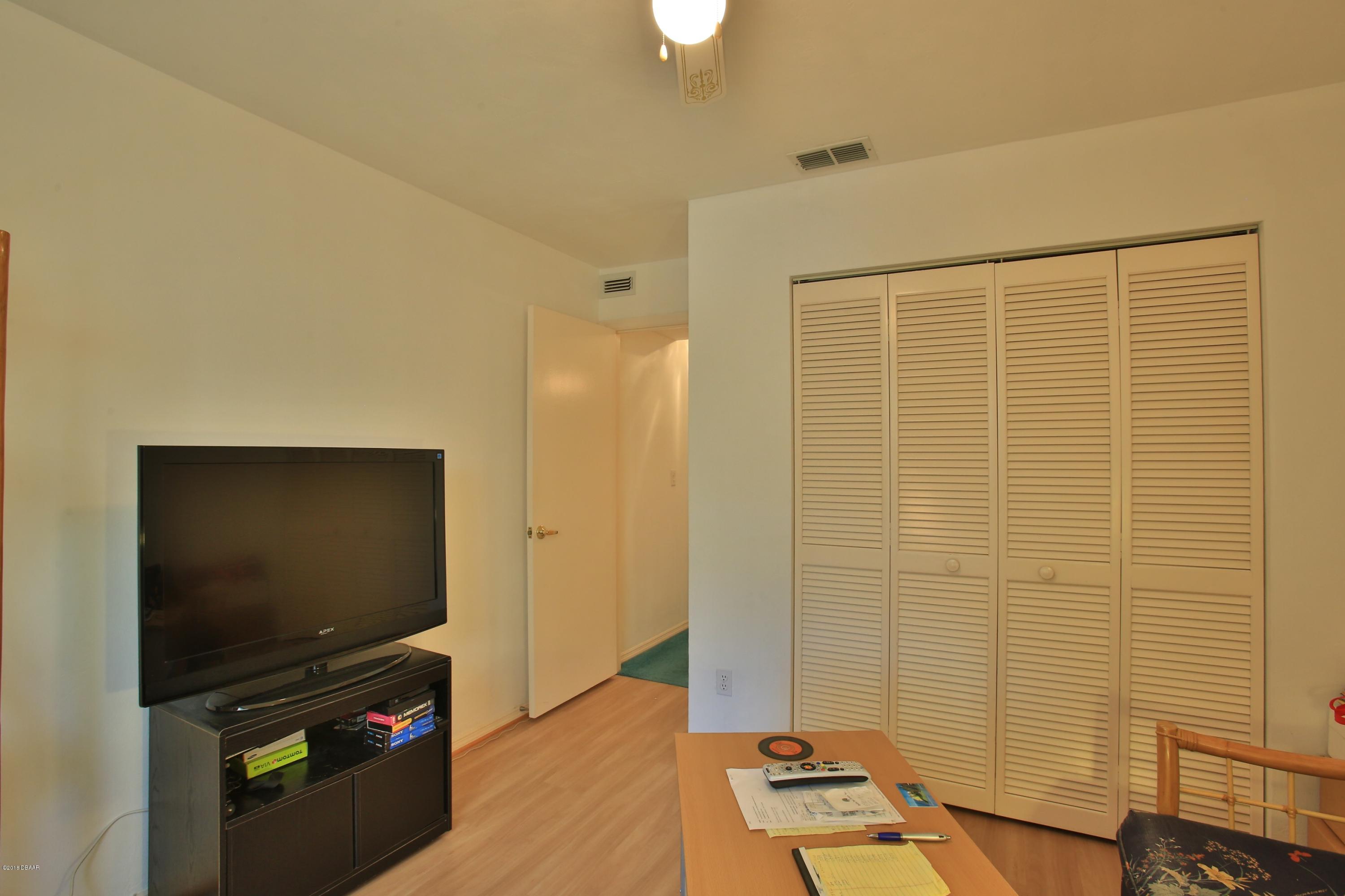 986 Deer Springs Road Port Orange, FL 32129 - Photo 22 of 26 3rd Bedroom