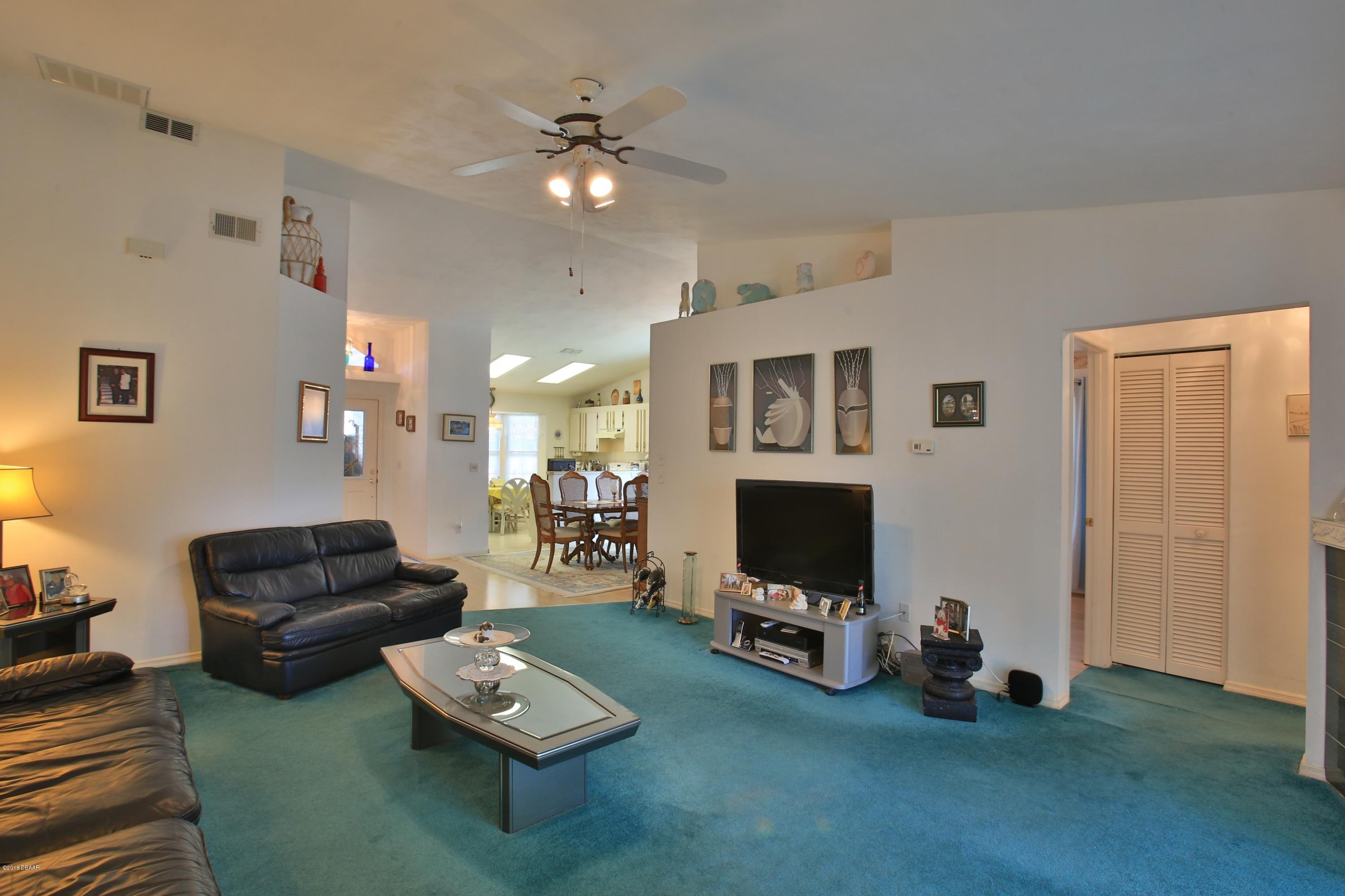 986 Deer Springs Road Port Orange, FL 32129 - Photo 10 of 26 Cathedral Ceiling