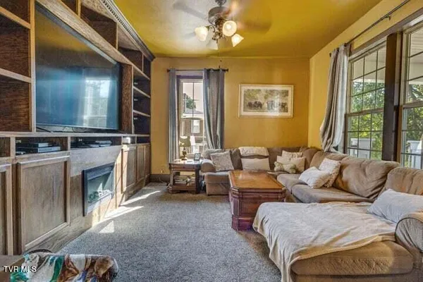 $549,900 | 721 East 1st N Street, Morristown, TN 37814