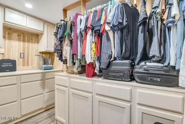 $589,900 | 721 East 1st N Street, Morristown, TN 37814