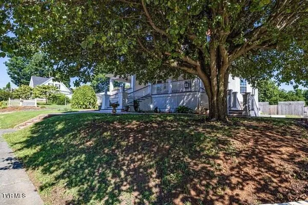 $549,900 | 721 East 1st N Street, Morristown, TN 37814