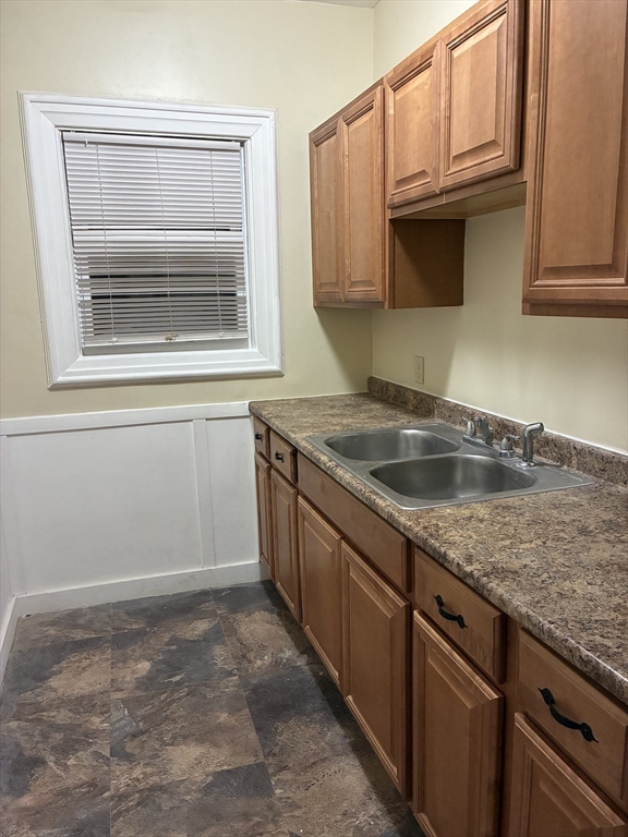 6 Brandon Road Dudley, MA 01571 - Photo 12 of 33