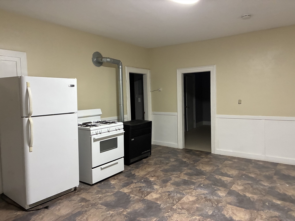 6 Brandon Road Dudley, MA 01571 - Photo 13 of 33