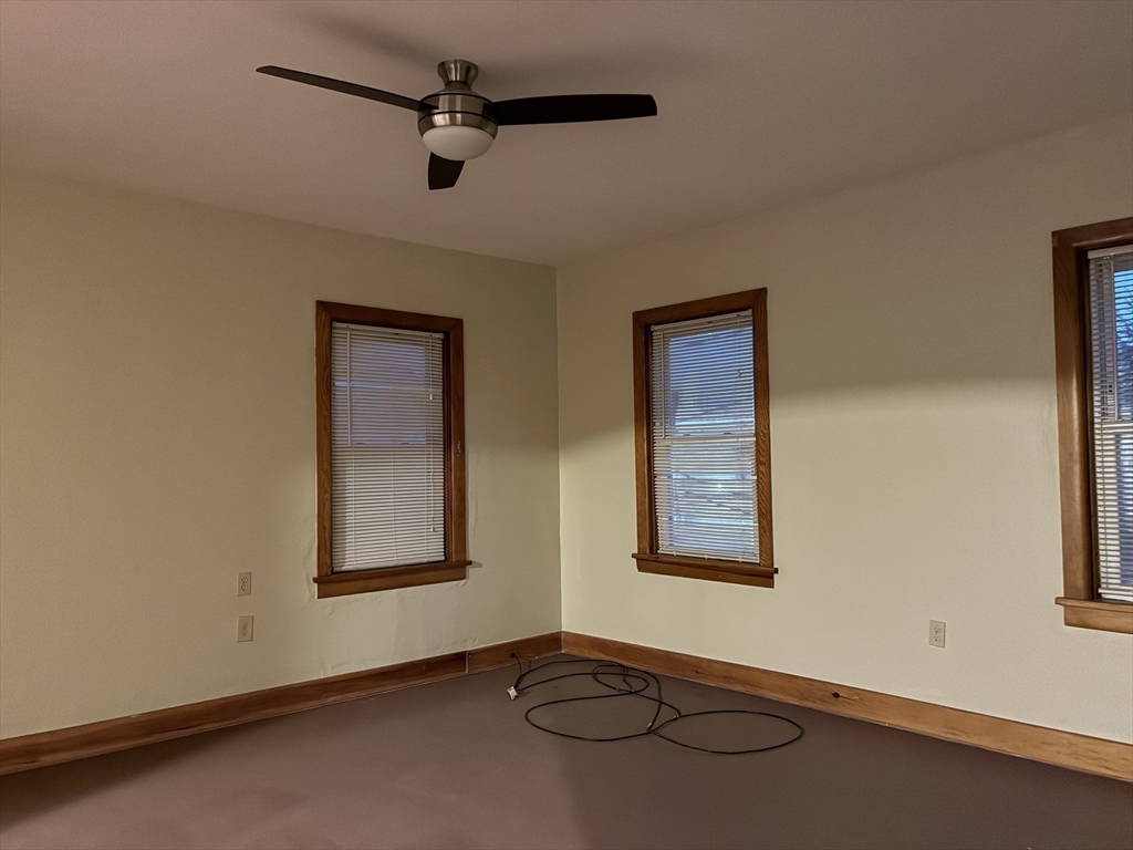 6 Brandon Road Dudley, MA 01571 - Photo 15 of 33