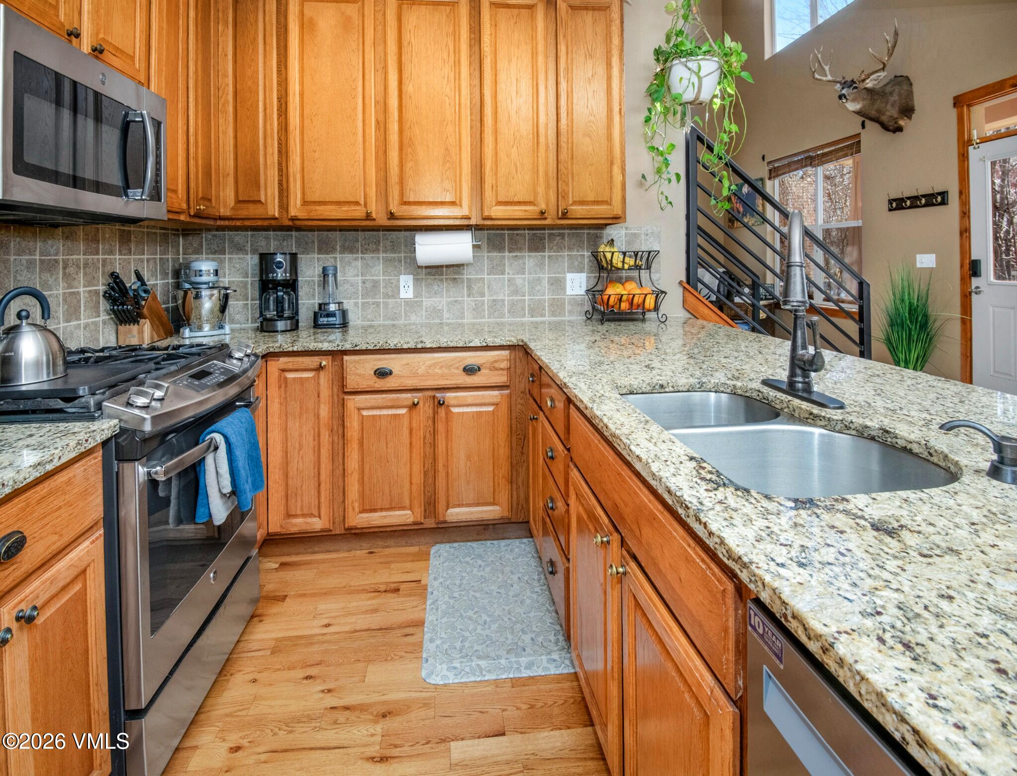 89 Tanager Circle Eagle, CO 81631 - Photo 9 of 29 89-Tanager-Circle_12_velvety