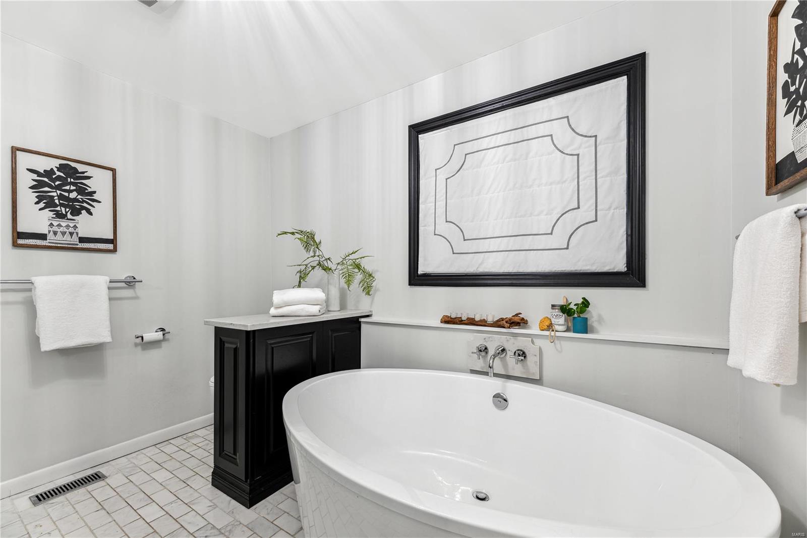 30 Williamsburg Road St. Louis, MO 63141 - Photo 12 of 38 Gallery Image 12
