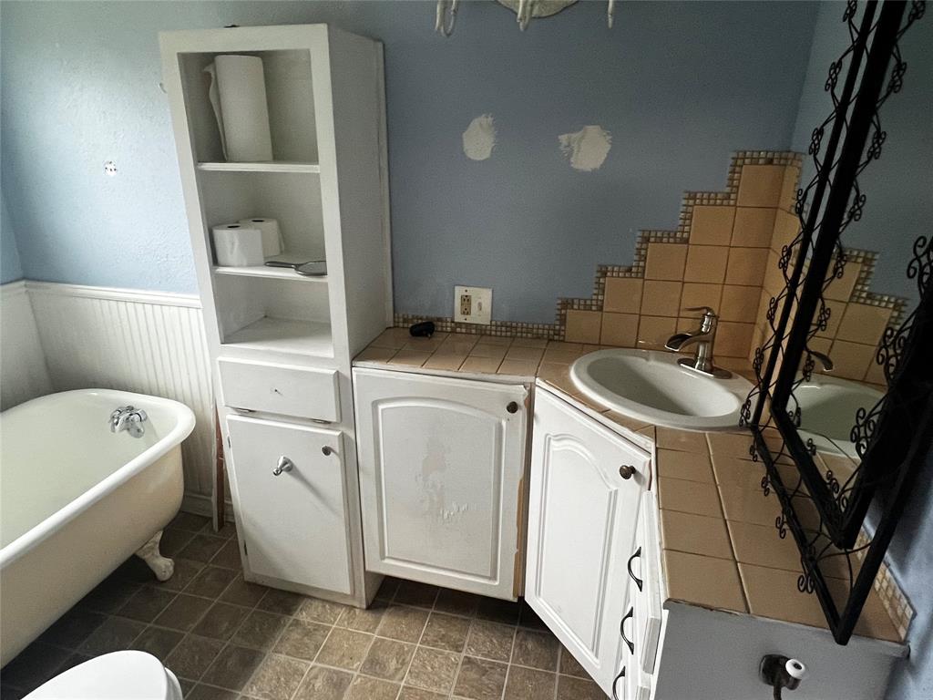 319 Ridgecrest Court Azle, TX 76020 - Photo 11 of 11