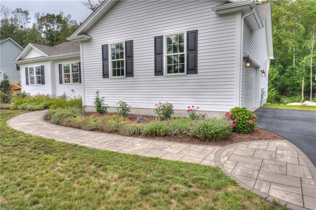 30 Hopkinton Hill Road Hopkinton, RI 02832 - Photo 3 of 23 Gallery Image 3