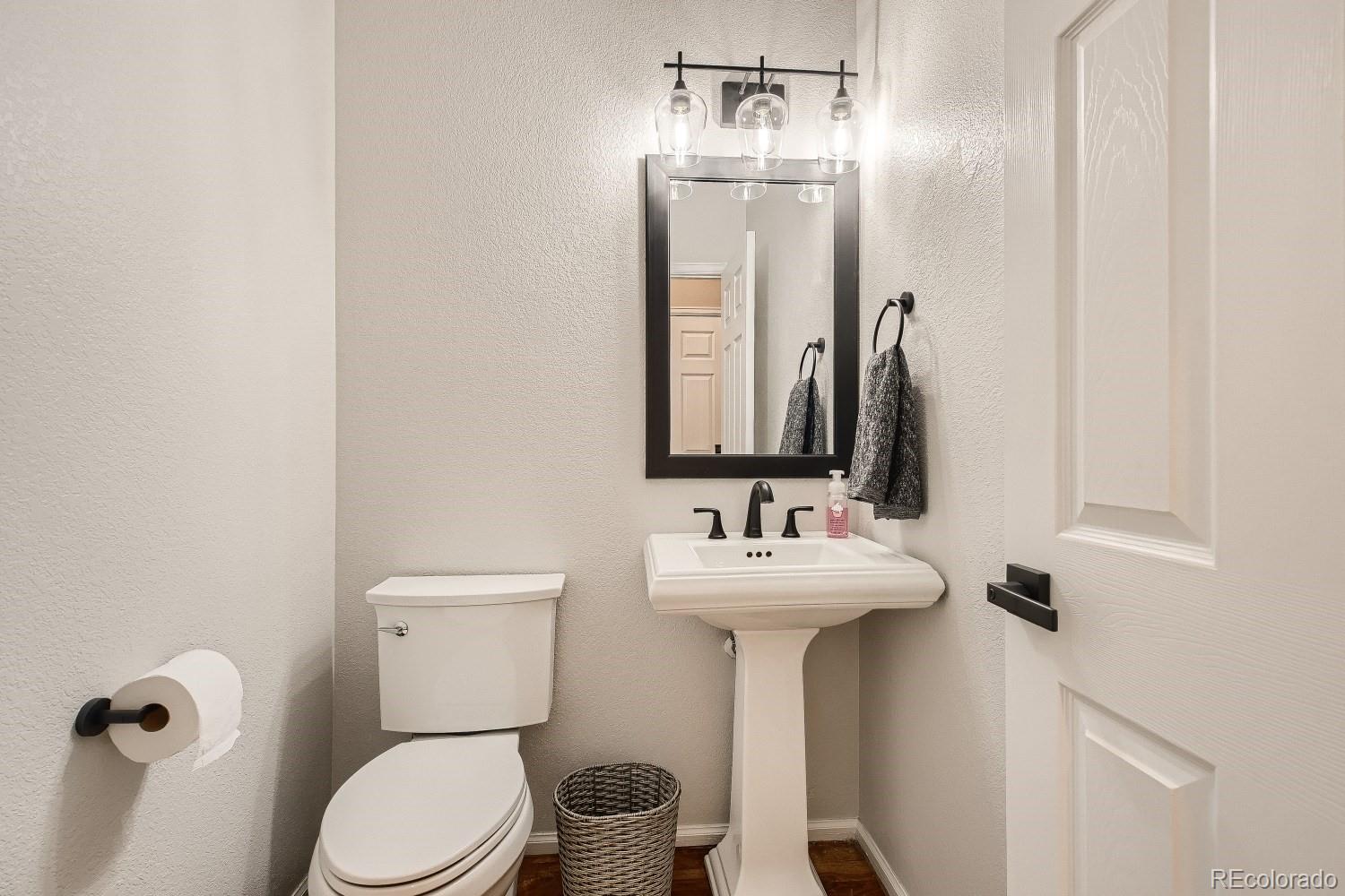11057 Valleybrook Circle Highlands Ranch, CO 80130 - Photo 12 of 33 Gallery Image 12